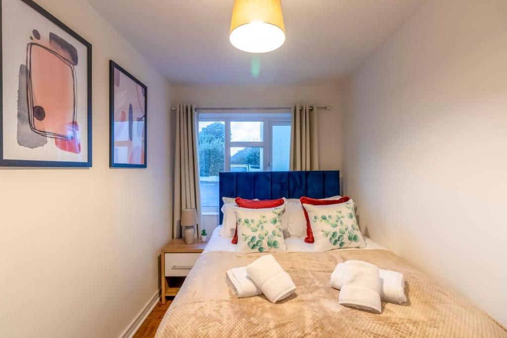 Beautiful Sea View 2 Bedroom Sleeps 6-Free Parking Борнмът Екстериор снимка