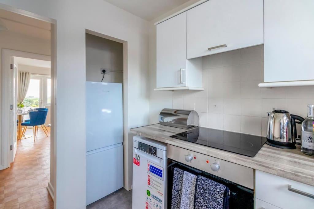 Beautiful Sea View 2 Bedroom Sleeps 6-Free Parking Борнмът Екстериор снимка