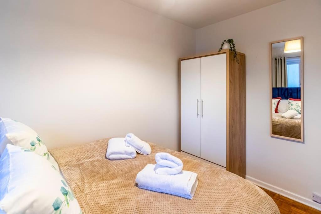 Beautiful Sea View 2 Bedroom Sleeps 6-Free Parking Борнмът Екстериор снимка